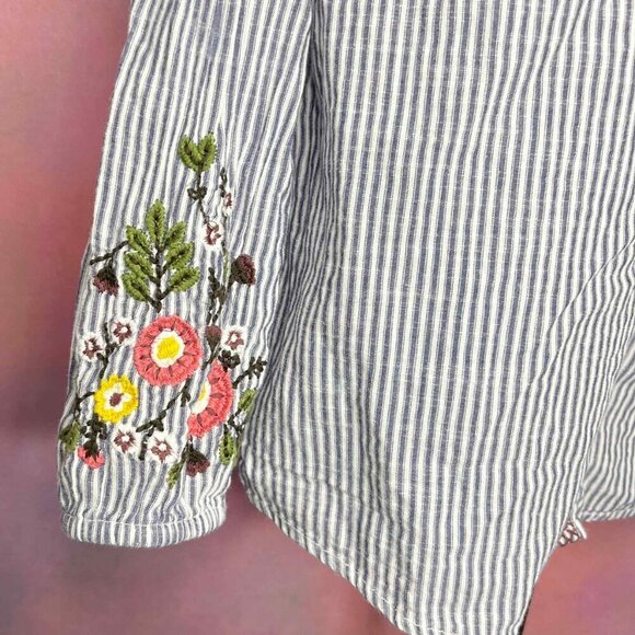 Ruff Hewn 100% Cotton Seersucker Blouse with Floral Embroidery, Size M - Picture 3 of 7